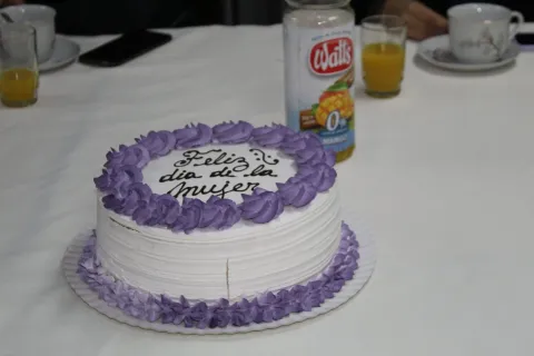 El Colegio Las Américas de Temuco Celebra el Día Internacional de la Mujer con un Desayuno Especial para sus Funcionarias