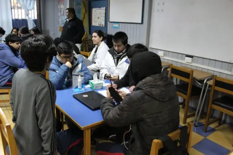 Exitosa jornada de la Clínica del PC en el Colegio Las Américas