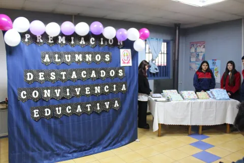 Celebramos a Nuestros Estudiantes Destacados en Convivencia Educativa