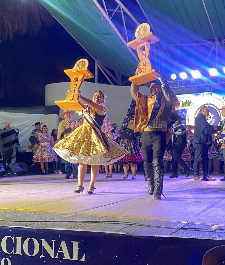 Educadora Diferencial del Colegio Las Américas se corona campeona nacional de cueca