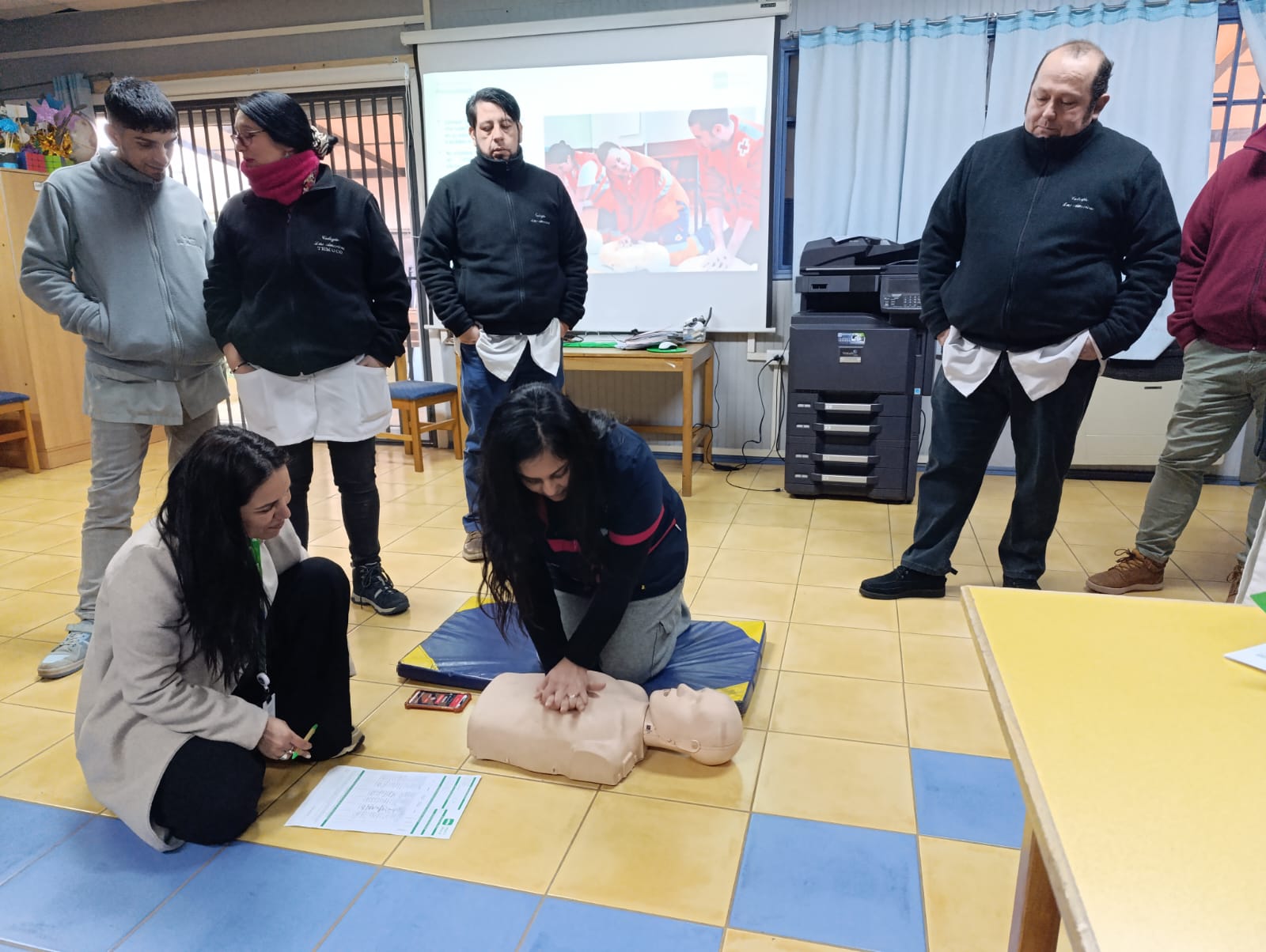 Curso de primeros auxilios y RCP en el Colegio Las Américas