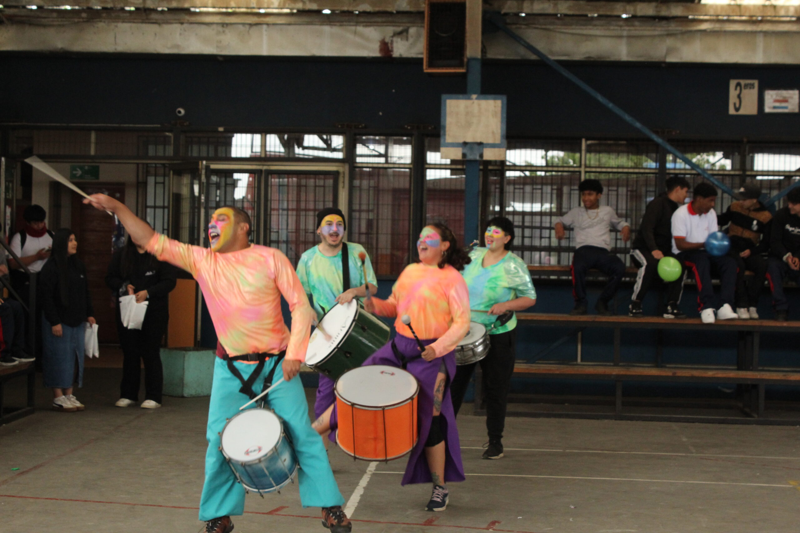 ¡Educación Integral en Fiesta! Colegio Las Américas de Temuco Cierra Talleres Pro-Retención y Celebra Triunfo Deportivo