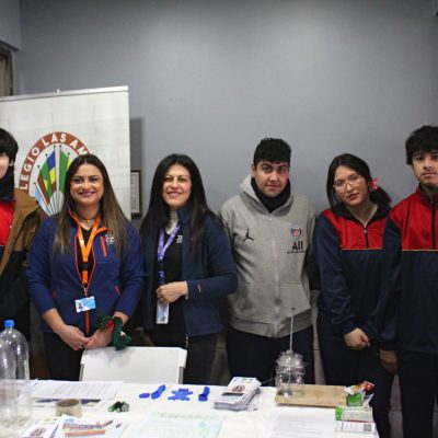 Estudiantes destacan en stand ambiental por el Día del Medio Ambiente