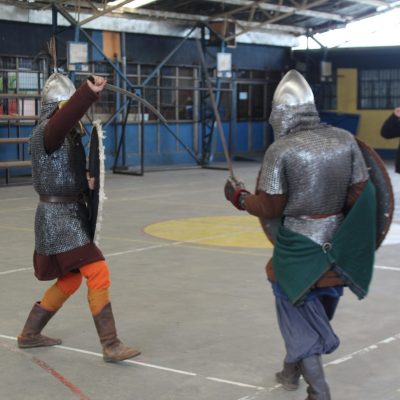 ¡Un Viaje en el Tiempo! Alumnos de 7° Reviven la Historia en la Expo Medieval Colegio Las Américas de Temuco