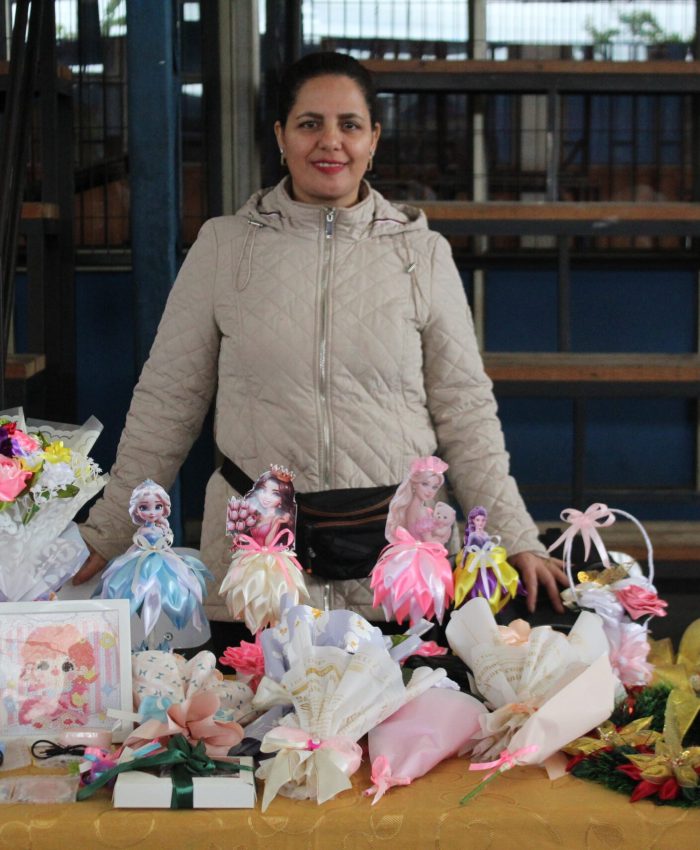 Feria de Emprendimiento Intercultural Fortalece la Inclusión en el Colegio Las Américas de Temuco