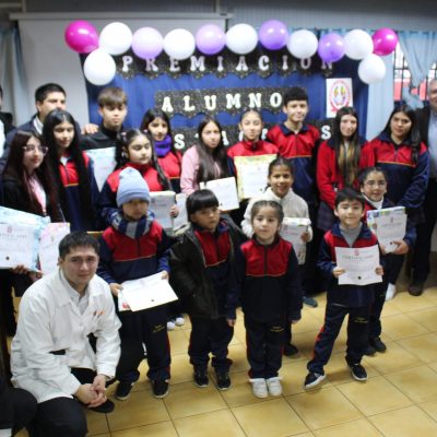 Celebramos a Nuestros Estudiantes Destacados en Convivencia Educativa
