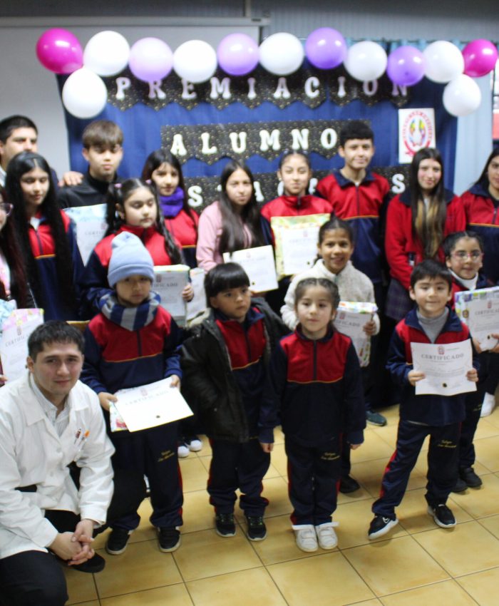 grupo de alumnos convivencia escolar