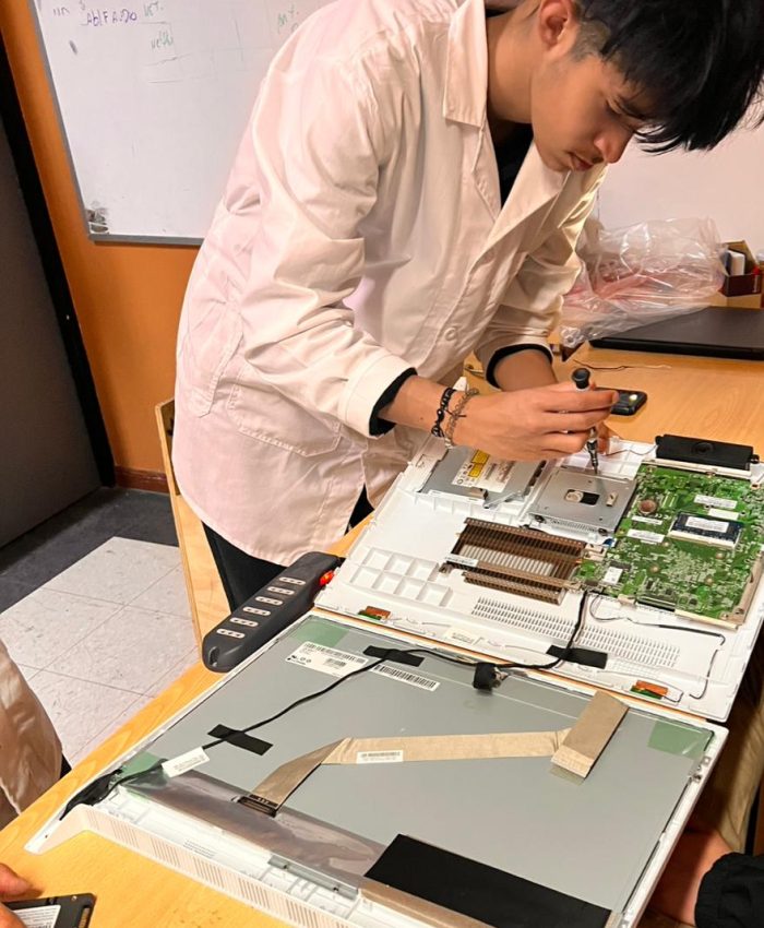 Inicio Exitoso de Prácticas Profesionales: Los Futuros Técnicos en Programación de Nivel Medio del Colegio Las Américas